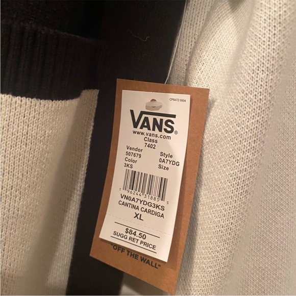 VANS XL BLACK AND WHITE CARDIGAN NEW WITH TAGS - Picture 2 of 4